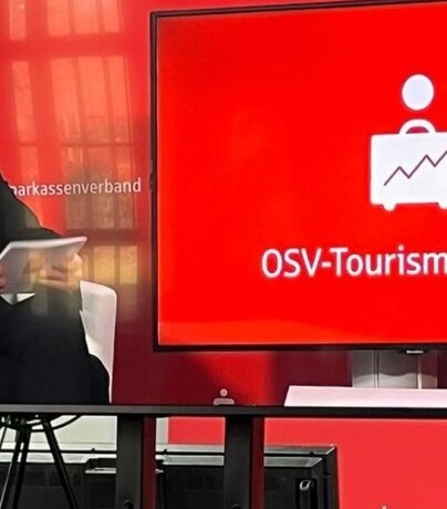 Ludger Weskamp bei der Präsentation des Sparkassen-Tourismusbarometers